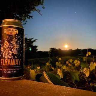 Our Flyaway + a full moon = fantastic photo opp 🍻🌕 We’re OPEN until 10PM today w