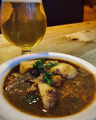 No better time of year for Parker’s Porter Beef Stew! 😋🐾 TAG us with #GrabAShov