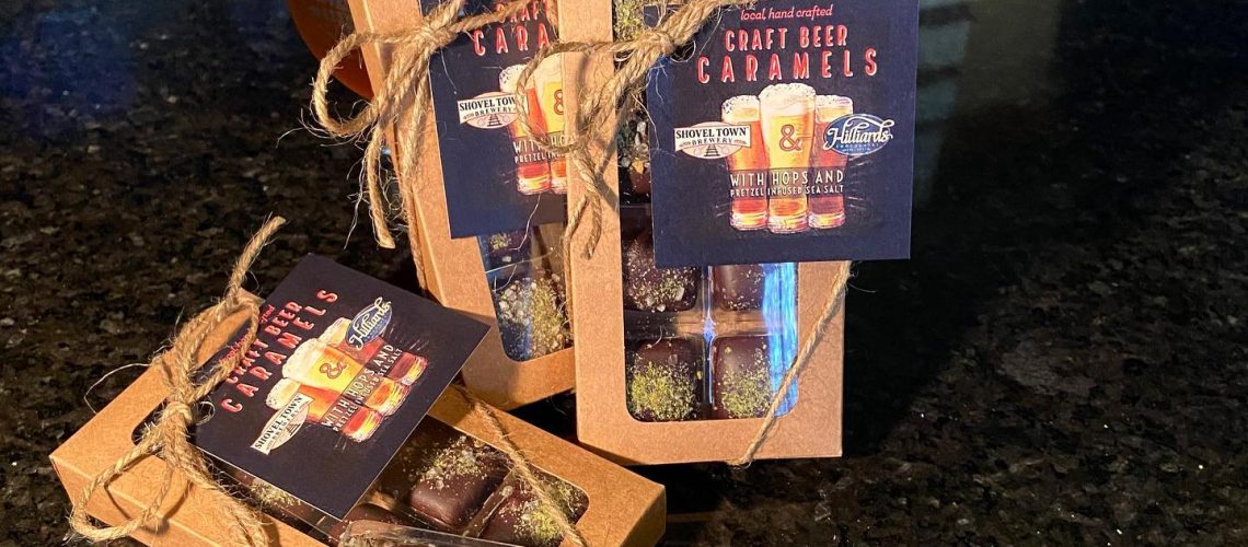 Christmas candy — but make it craft beer 😍🍫🍻 Give these sweet gifts to the beer