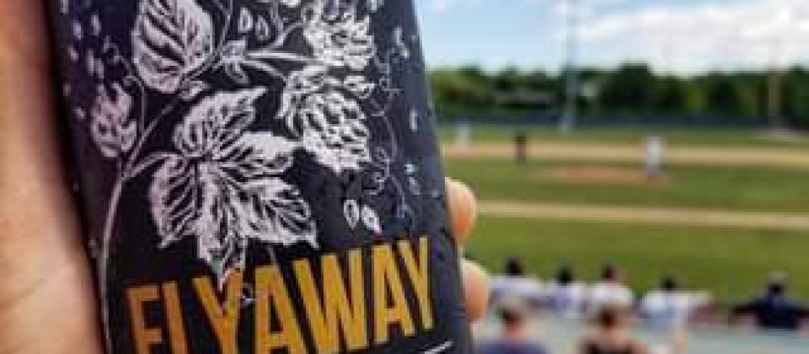 Don’t let Summer *Flyaway* without taking in a Brockton Rox game ⚾️🍻 We’ve got 🚨