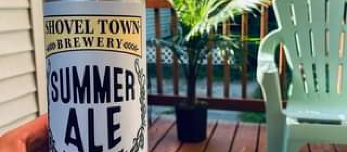 Summer’s too short to drink bad beer, make sure you have Shovel Town on hand 🌞🍻