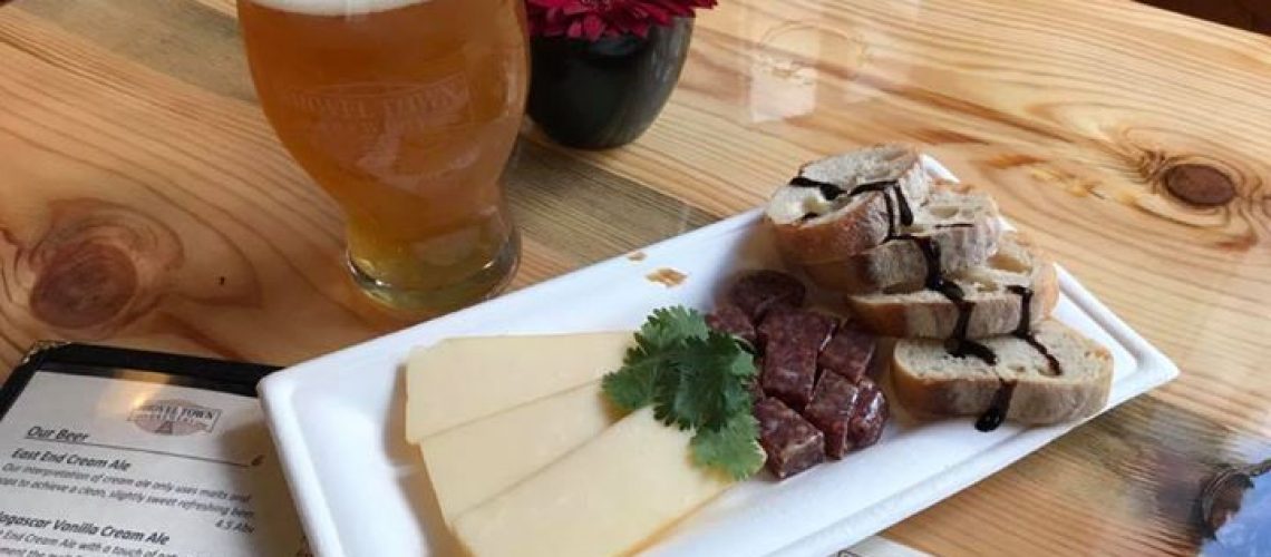 the-weather-may-be-dreary-but-it8217s-nice-inside-come-join-us-for-lunch-we.jpg The weather may be dreary, but it’s nice inside! Come join us for lunch-we…